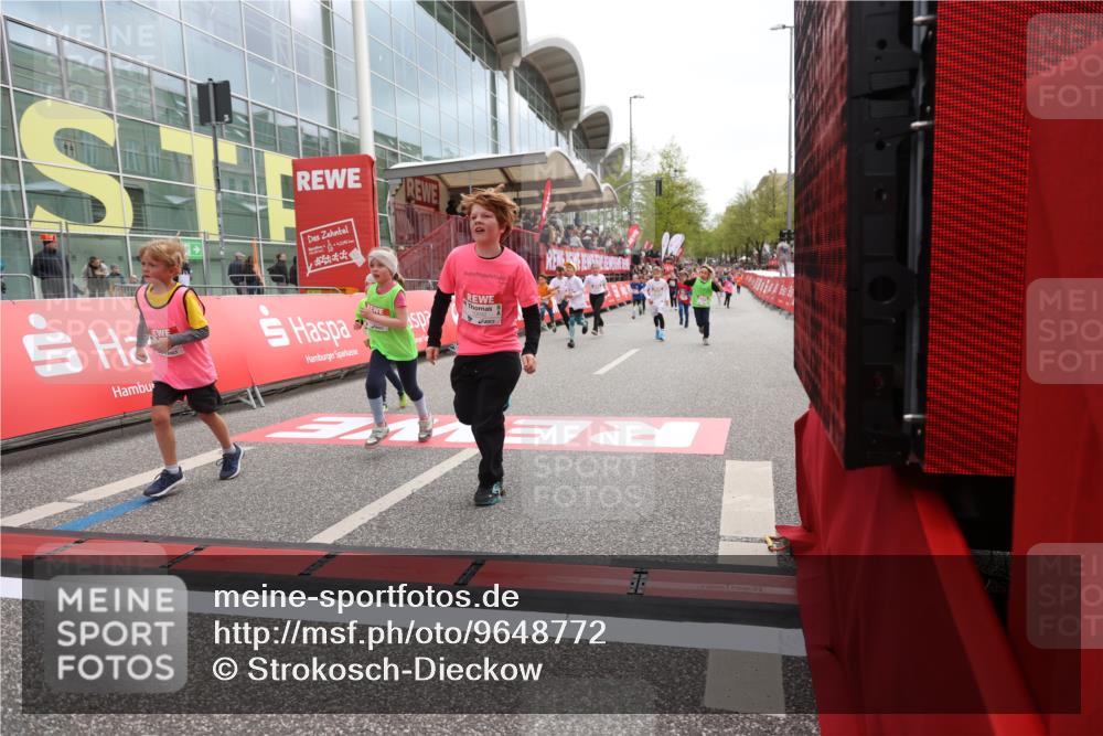 25.04.2026 - Das Zehntel Strokosch-Dieckow http://msf.ph/oto/9648772 25.04.2026 13:01:12 Ziel 10092, 10118, 10372, 10448, 10505, 10516, 10761, 11122, 11543, 11921, 12543, 12571, 12688 meine-sportfotos.de