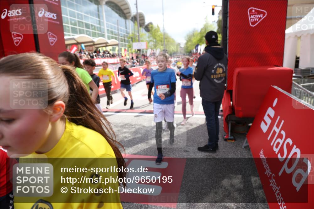25.04.2026 - Das Zehntel Strokosch-Dieckow http://msf.ph/oto/9650195 25.04.2026 14:56:09 Ziel 15050, 15194, 15209, 15414, 15468, 15530, 15620, 15951, 16008, 16117, 16123, 16185, 16608, 16845, 17089, 17211, 17434, 17549 meine-sportfotos.de