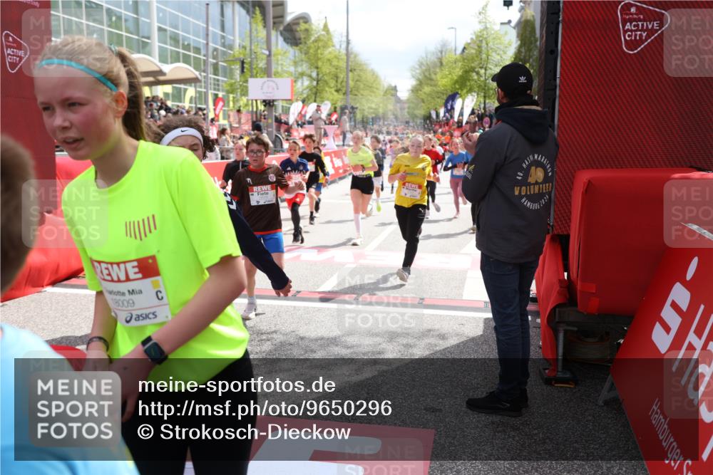 25.04.2026 - Das Zehntel Strokosch-Dieckow http://msf.ph/oto/9650296 25.04.2026 14:56:06 Ziel 15050, 15055, 15194, 15209, 15243, 15414, 15468, 15530, 15685, 15951, 16008, 16117, 16123, 16185, 16266, 16295, 16469, 16522, 16581, 16585, 16599, 16608, 17089, 17211, 17212, 17223, 17434 meine-sportfotos.de