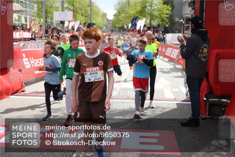 25.04.2026 - Das Zehntel Strokosch-Dieckow http://msf.ph/oto/9650375 25.04.2026 14:56:03 Ziel 15055, 15150, 15243, 15414, 15498, 15530, 15572, 15685, 15867, 16008, 16101, 16117, 16123, 16266, 16295, 16469, 16521, 16522, 16581, 16585, 16599, 16608, 16997, 17014, 17060, 17211, 17212, 17223, 17428, 17434, 17491, 18188 meine-sportfotos.de