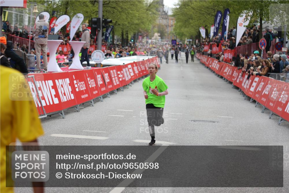 25.04.2026 - Das Zehntel Strokosch-Dieckow http://msf.ph/oto/9650598 25.04.2026 14:53:55 Ziel 15065, 15129, 15132, 15521, 15637, 15843, 15914, 15972, 16047, 16217, 16332, 16354, 16356, 16365, 16370, 16570, 16916, 17016, 17192, 17449, 17456, 17632, 17952, 17953, 17971, 18016, 18343 meine-sportfotos.de