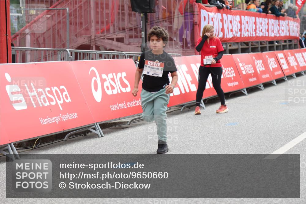 25.04.2026 - Das Zehntel Strokosch-Dieckow http://msf.ph/oto/9650660 25.04.2026 13:13:35 Ziel 10323, 11384 meine-sportfotos.de