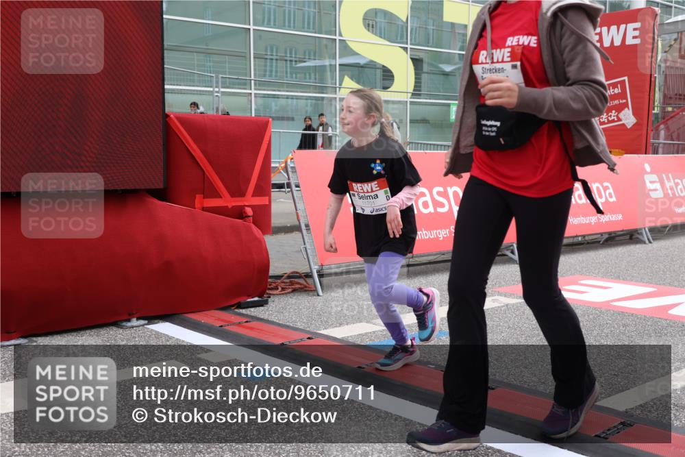 25.04.2026 - Das Zehntel Strokosch-Dieckow http://msf.ph/oto/9650711 25.04.2026 13:13:28 Ziel 10323, 11701 meine-sportfotos.de