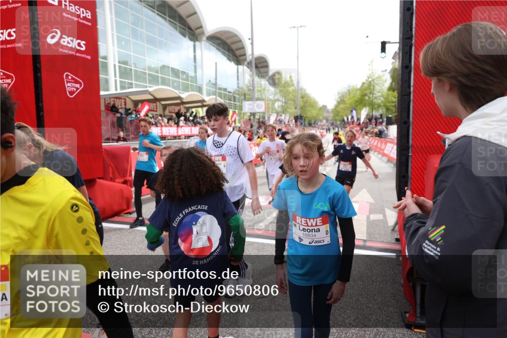 25.04.2026 - Das Zehntel Strokosch-Dieckow http://msf.ph/oto/9650806 25.04.2026 14:53:45 Ziel 15037, 15200, 15233, 15318, 15425, 15438, 15445, 15470, 15496, 15499, 15533, 15598, 15610, 15812, 15835, 16042, 16294, 16320, 16655, 16791, 16793, 16796, 16799, 16834, 16858, 16890, 17008, 17172 meine-sportfotos.de