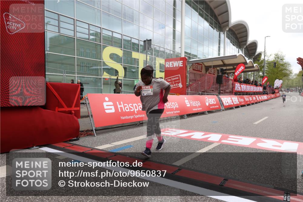 25.04.2026 - Das Zehntel Strokosch-Dieckow http://msf.ph/oto/9650837 25.04.2026 13:12:27 Ziel 10299, 11364, 12536 meine-sportfotos.de