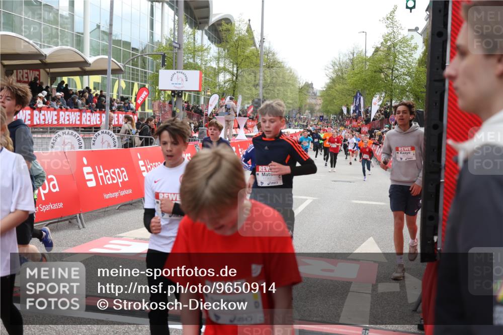 25.04.2026 - Das Zehntel Strokosch-Dieckow http://msf.ph/oto/9650914 25.04.2026 14:53:28 Ziel 15009, 15249, 15439, 15832, 16075, 16179, 16505, 16507, 16638, 16667, 16682, 16690, 16734, 16815, 16984, 16990, 17313, 17362, 17464, 17707, 17801, 17997, 18023, 18051, 18209, 18276 meine-sportfotos.de