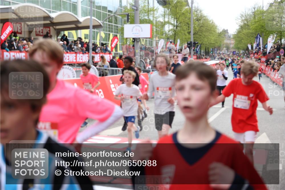 25.04.2026 - Das Zehntel Strokosch-Dieckow http://msf.ph/oto/9650988 25.04.2026 14:53:25 Ziel 15009, 15249, 15439, 15442, 15832, 16179, 16505, 16592, 16638, 16667, 16682, 16690, 16716, 16734, 16815, 16973, 16979, 16984, 16987, 16990, 17313, 17362, 17464, 17707, 17801, 17810, 17860, 17997, 18023, 18051, 18276 meine-sportfotos.de
