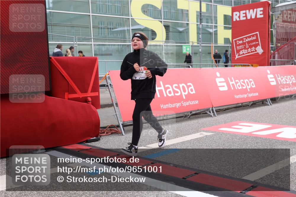 25.04.2026 - Das Zehntel Strokosch-Dieckow http://msf.ph/oto/9651001 25.04.2026 13:12:01 Ziel 10304, 10436, 11819 meine-sportfotos.de