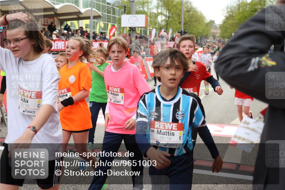 25.04.2026 - Das Zehntel Strokosch-Dieckow http://msf.ph/oto/9651003 25.04.2026 14:53:24 Ziel 15009, 15249, 15340, 15439, 15442, 15832, 16179, 16505, 16592, 16667, 16682, 16690, 16716, 16815, 16973, 16979, 16984, 16987, 16990, 17313, 17464, 17707, 17801, 17810, 17860, 17997, 18023, 18051, 18276, 18351 meine-sportfotos.de