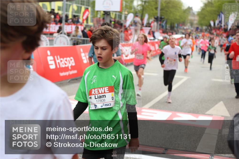 25.04.2026 - Das Zehntel Strokosch-Dieckow http://msf.ph/oto/9651131 25.04.2026 14:53:18 Ziel 15136, 15173, 15340, 15442, 15894, 16051, 16113, 16529, 16553, 16556, 16592, 16681, 16684, 16687, 16701, 16855, 16973, 16979, 16987, 17153, 17157, 17375, 17754, 17808, 17810, 17860, 17917, 18297, 18351 meine-sportfotos.de