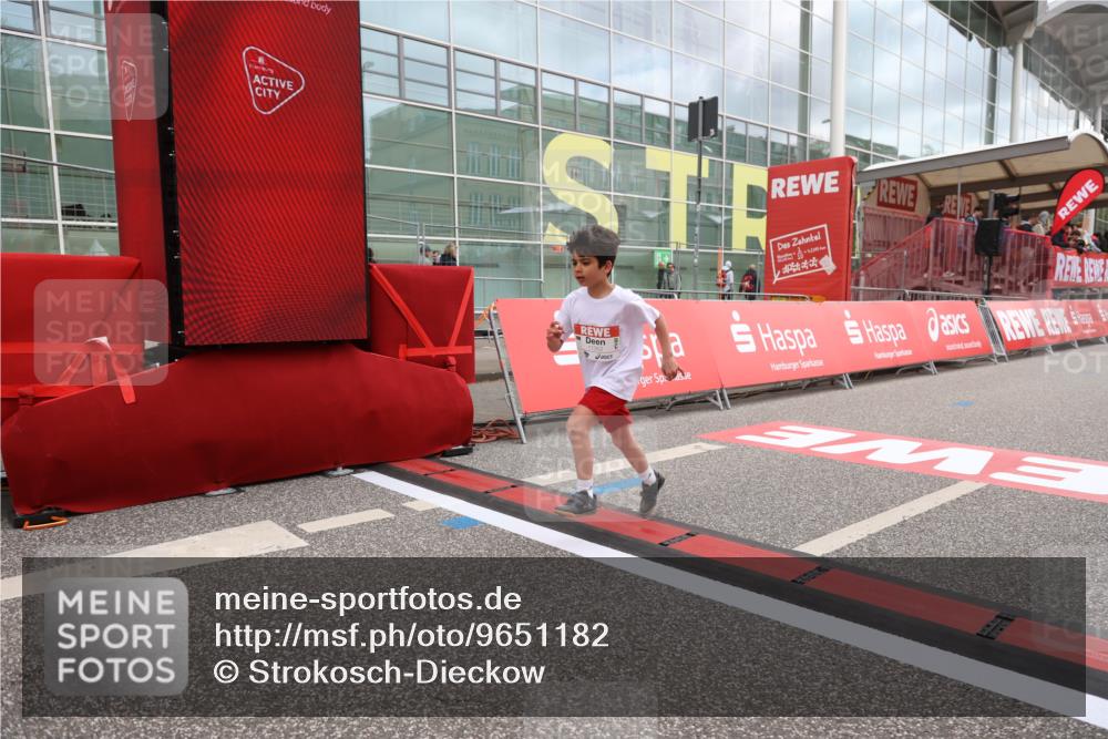 25.04.2026 - Das Zehntel Strokosch-Dieckow http://msf.ph/oto/9651182 25.04.2026 13:11:26 Ziel 11514, 12813 meine-sportfotos.de