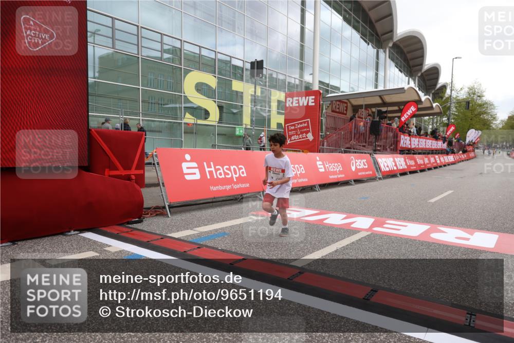 25.04.2026 - Das Zehntel Strokosch-Dieckow http://msf.ph/oto/9651194 25.04.2026 13:11:25 Ziel 11514, 12813 meine-sportfotos.de