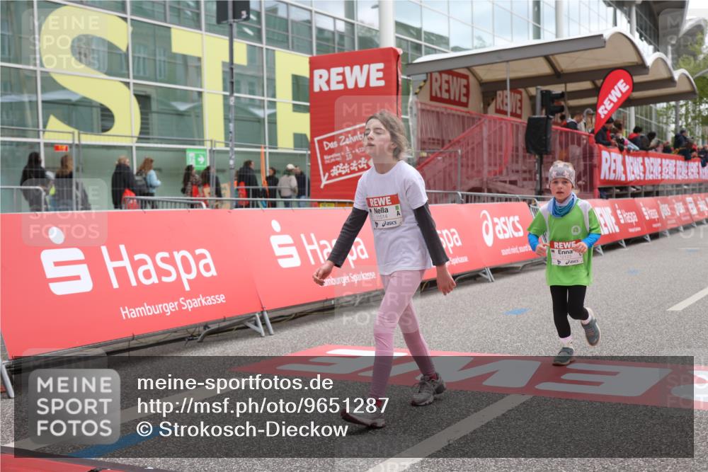 25.04.2026 - Das Zehntel Strokosch-Dieckow http://msf.ph/oto/9651287 25.04.2026 13:11:16 Ziel 11043, 12123 meine-sportfotos.de