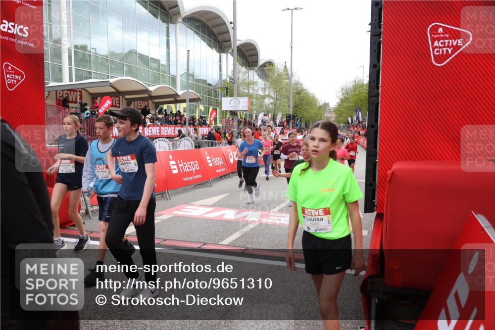 25.04.2026 - Das Zehntel Strokosch-Dieckow http://msf.ph/oto/9651310 25.04.2026 14:53:07 Ziel 15281, 15420, 15641, 15677, 16128, 16238, 16510, 16567, 16584, 16709, 16762, 16851, 16889, 16891, 16957, 17064, 17097, 17414, 17476, 17678, 17813, 17855, 17881, 17927, 18031 meine-sportfotos.de