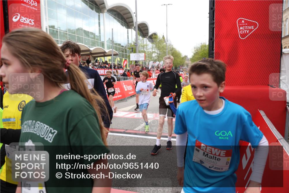 25.04.2026 - Das Zehntel Strokosch-Dieckow http://msf.ph/oto/9651440 25.04.2026 14:52:58 Ziel 15118, 15265, 15334, 15406, 15642, 15817, 15838, 15888, 15957, 15964, 16114, 16239, 16426, 16527, 16589, 16840, 16960, 17442, 17443, 17672, 17673, 17856, 17905, 17995, 18306 meine-sportfotos.de