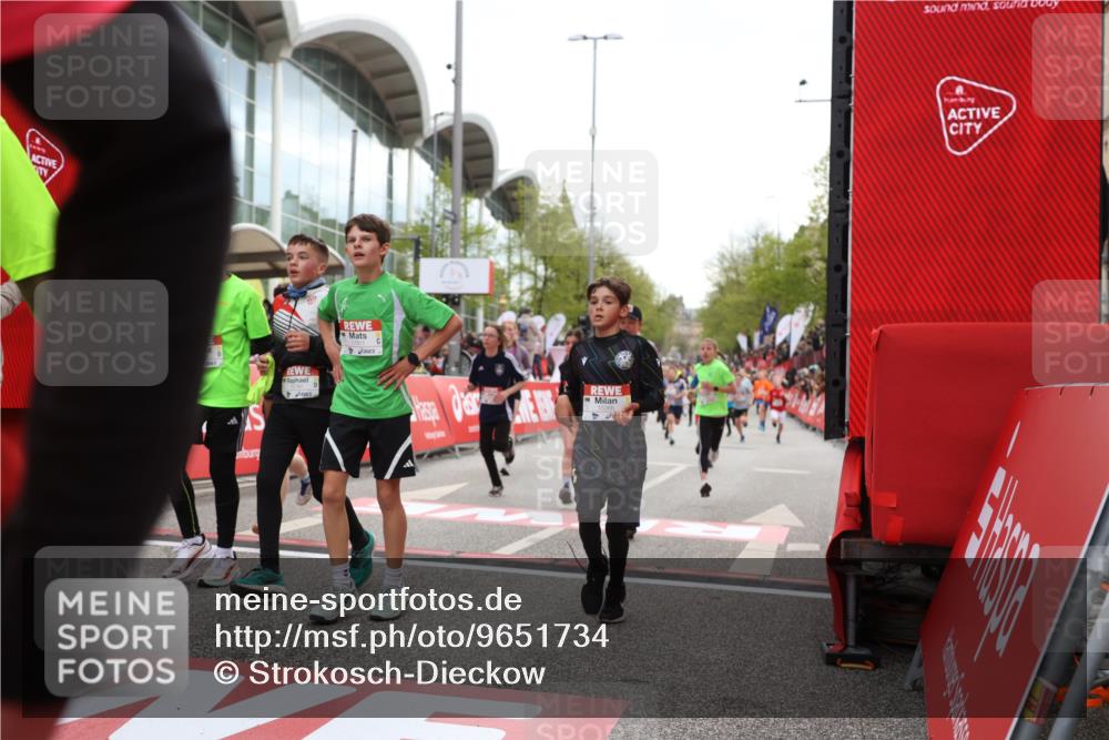 25.04.2026 - Das Zehntel Strokosch-Dieckow http://msf.ph/oto/9651734 25.04.2026 14:52:44 Ziel 15259, 15267, 15268, 15319, 15366, 15542, 15562, 15790, 15793, 16436, 17065, 17071, 17100, 17101, 17229, 17577, 17758, 17811, 17920, 18006, 18014, 18027, 18146, 18236 meine-sportfotos.de
