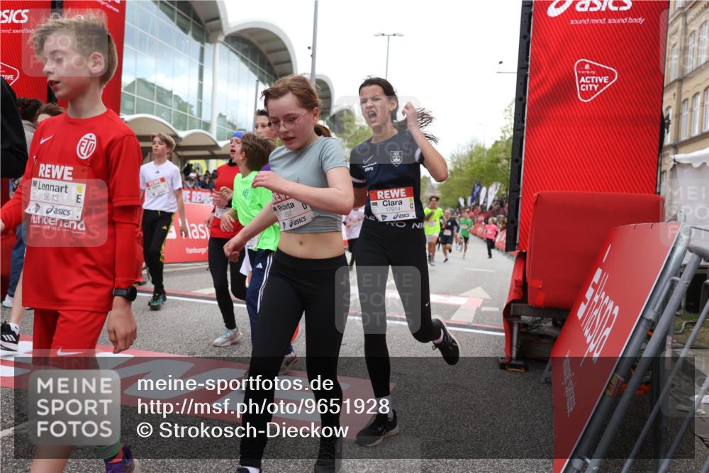 25.04.2026 - Das Zehntel Strokosch-Dieckow http://msf.ph/oto/9651928 25.04.2026 14:52:39 Ziel 15284, 15319, 15643, 15697, 15977, 16733, 16951, 17065, 17071, 17094, 17100, 17101, 17104, 17245, 17577, 17758, 17914, 18006, 18027, 18130 meine-sportfotos.de