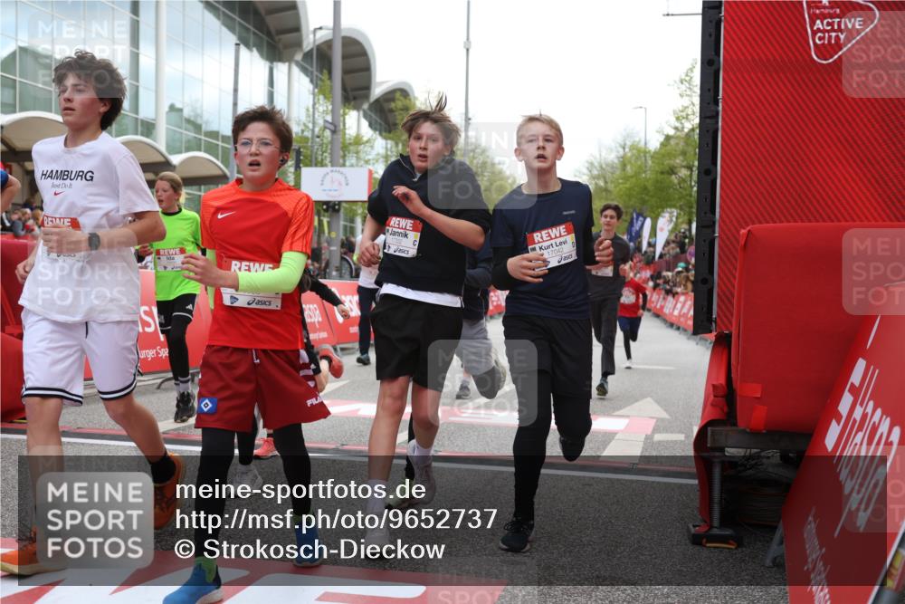 25.04.2026 - Das Zehntel Strokosch-Dieckow http://msf.ph/oto/9652737 25.04.2026 14:52:28 Ziel 15119, 15283, 15310, 15316, 15343, 15344, 15882, 16055, 16155, 16343, 16372, 16430, 16528, 16779, 17042, 17043, 17332, 17490, 17777, 18073, 18202, 18230 meine-sportfotos.de