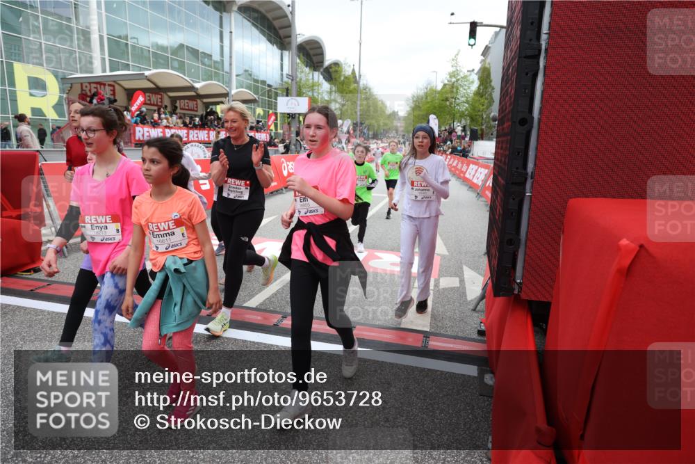 25.04.2026 - Das Zehntel Strokosch-Dieckow http://msf.ph/oto/9653728 25.04.2026 15:00:28 Ziel 15020, 15859, 15906, 16105, 16106, 16200, 16293, 16611, 16640, 16648, 16653, 16955, 16970, 17143, 17187, 17216, 17385, 17559, 17931, 18047, 18080, 18154, 18213 meine-sportfotos.de