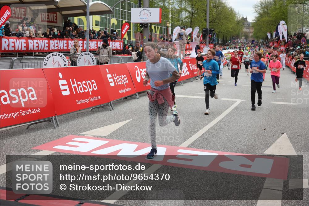 25.04.2026 - Das Zehntel Strokosch-Dieckow http://msf.ph/oto/9654370 25.04.2026 15:00:20 Ziel 15382, 15710, 15859, 15860, 15921, 16085, 16183, 16191, 16200, 16499, 16571, 16578, 16724, 16727, 16764, 17518, 17528, 17542, 17544 meine-sportfotos.de