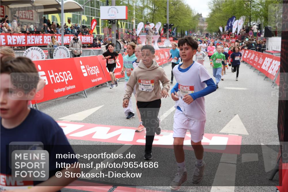 25.04.2026 - Das Zehntel Strokosch-Dieckow http://msf.ph/oto/9654686 25.04.2026 15:00:06 Ziel 15462, 15583, 15584, 15766, 15939, 16076, 16084, 16423, 16448, 16452, 16605, 16672, 16785, 16787, 16854, 17351, 17505, 17792, 17928, 17936 meine-sportfotos.de
