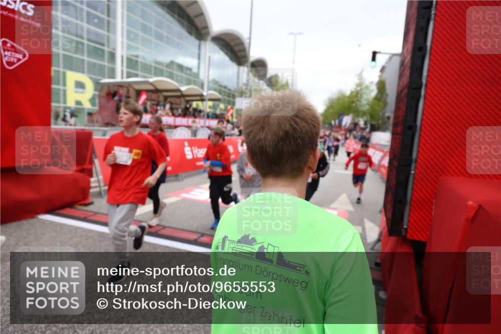 25.04.2026 - Das Zehntel Strokosch-Dieckow http://msf.ph/oto/9655553 25.04.2026 14:59:49 Ziel 15053, 15100, 15111, 15115, 15312, 15324, 15429, 15488, 15491, 15494, 16177, 16181, 16478, 16569, 16582, 16621, 16636, 16657, 16965, 17086, 17319, 17494, 17543, 17685, 17999, 18295 meine-sportfotos.de