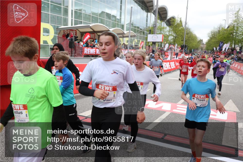 25.04.2026 - Das Zehntel Strokosch-Dieckow http://msf.ph/oto/9655817 25.04.2026 14:59:44 Ziel 15053, 15100, 15115, 15510, 15551, 15555, 16099, 16256, 16326, 16478, 16600, 16636, 16657, 16780, 16838, 16931, 16952, 16953, 17086, 17494, 17543, 17685, 17734, 18295 meine-sportfotos.de