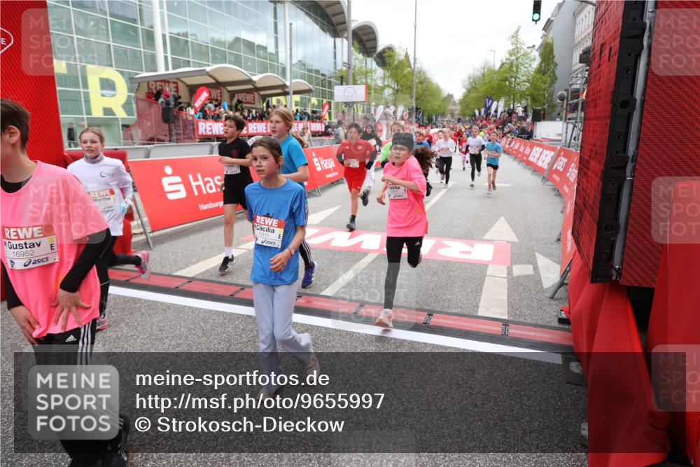 25.04.2026 - Das Zehntel Strokosch-Dieckow http://msf.ph/oto/9655997 25.04.2026 14:59:41 Ziel 15320, 15323, 15356, 15510, 15551, 15555, 15662, 16099, 16256, 16326, 16600, 16636, 16657, 16780, 16838, 16931, 16952, 16953, 17086, 17543, 17685, 17734, 18171, 18295 meine-sportfotos.de