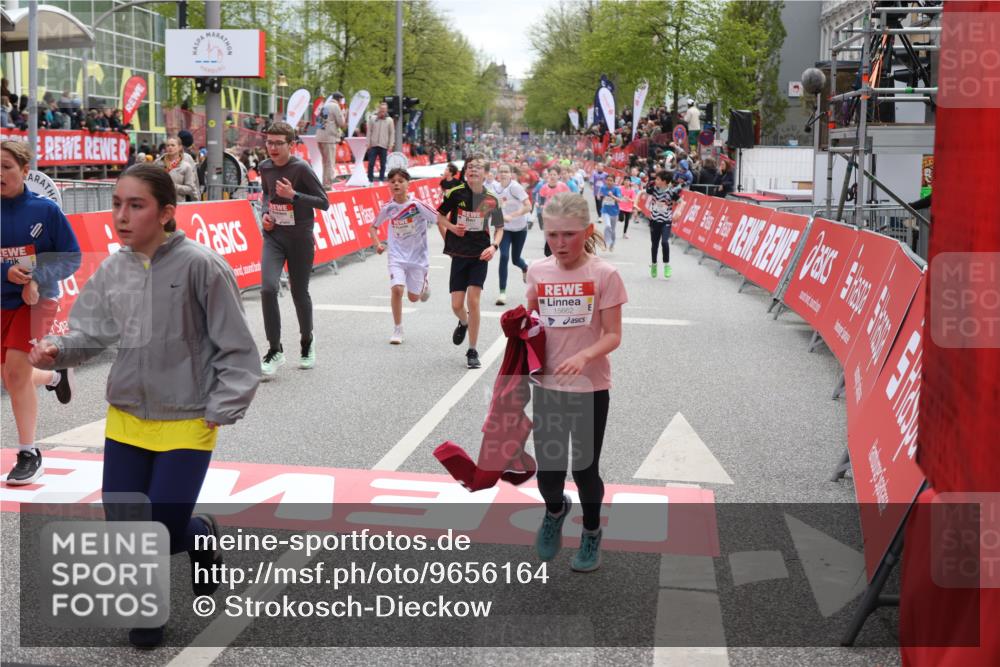25.04.2026 - Das Zehntel Strokosch-Dieckow http://msf.ph/oto/9656164 25.04.2026 14:59:35 Ziel 15042, 15217, 15320, 15323, 15356, 15662, 15890, 17564, 17635, 17667, 17684, 17738, 17845, 18171 meine-sportfotos.de