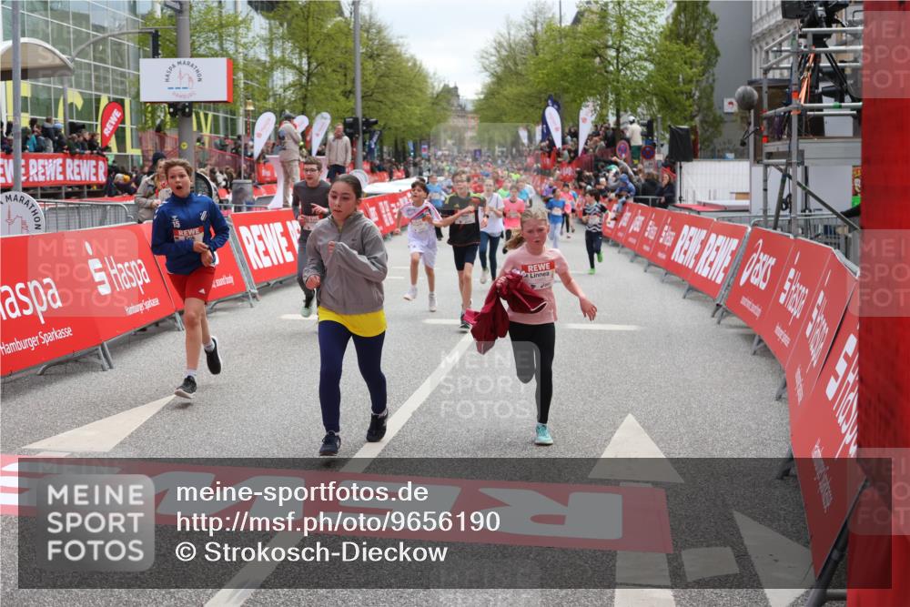 25.04.2026 - Das Zehntel Strokosch-Dieckow http://msf.ph/oto/9656190 25.04.2026 14:59:34 Ziel 15042, 15217, 15323, 15356, 15361, 15662, 15890, 17564, 17635, 17653, 17667, 17684, 17738, 17845, 18171 meine-sportfotos.de