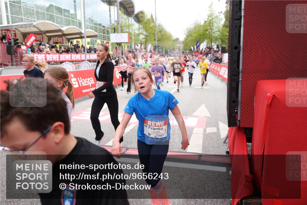 25.04.2026 - Das Zehntel Strokosch-Dieckow http://msf.ph/oto/9656243 25.04.2026 14:59:23 Ziel 15003, 15026, 15038, 15154, 15185, 15269, 15355, 15490, 15516, 16694, 16817, 16868, 16875, 16895, 17050, 17051, 17054, 17090, 17135, 17159, 17302, 17307, 17729, 17868, 18068, 18096, 18283, 18326 meine-sportfotos.de