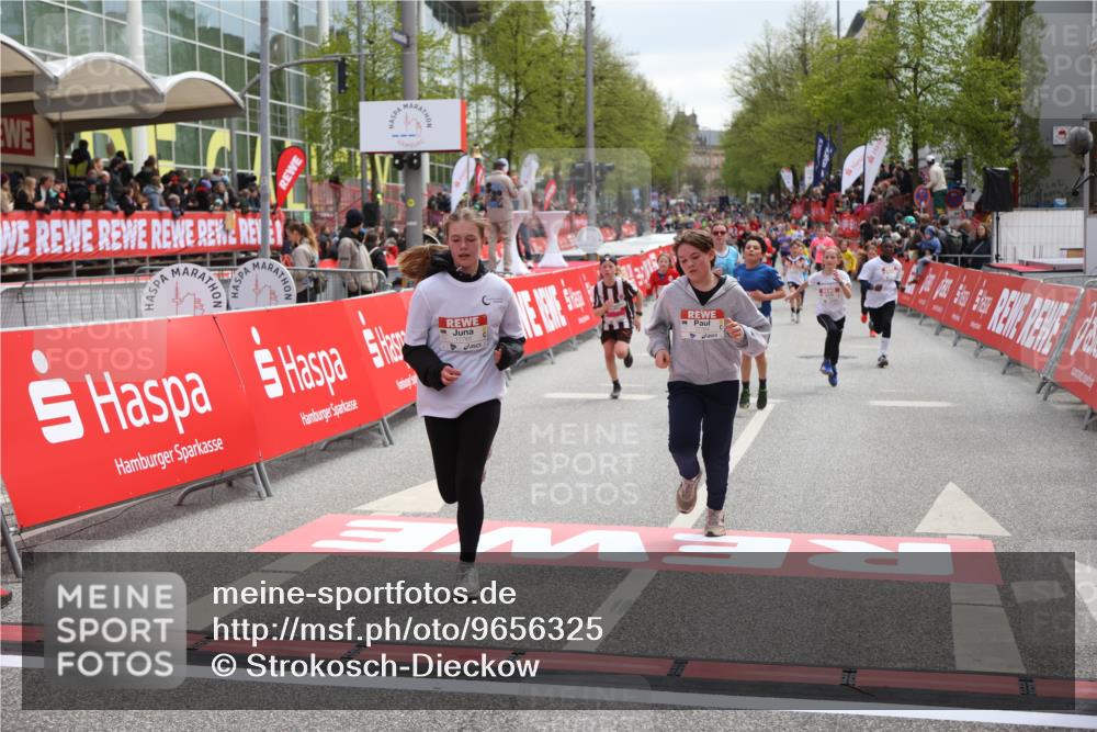 25.04.2026 - Das Zehntel Strokosch-Dieckow http://msf.ph/oto/9656325 25.04.2026 14:59:07 Ziel 15192, 15205, 15262, 15474, 15883, 15893, 16299, 16534, 16606, 16639, 16666, 16723, 16800, 17314, 17523, 17546, 17617, 17764, 17765 meine-sportfotos.de
