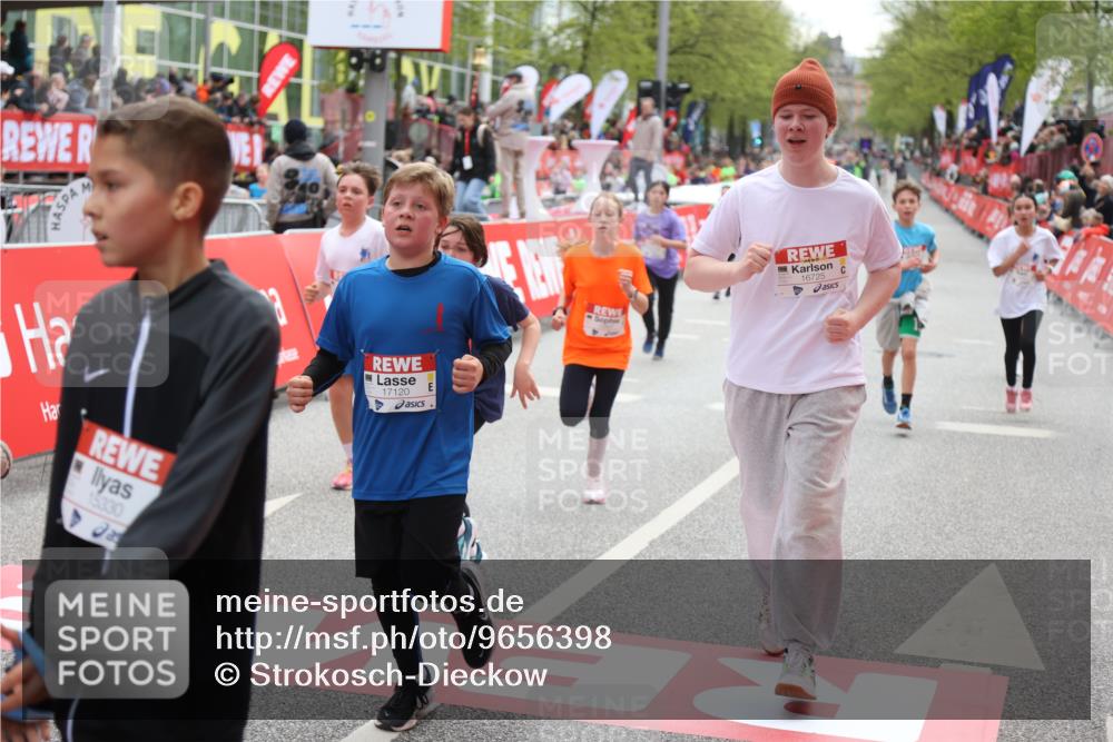 25.04.2026 - Das Zehntel Strokosch-Dieckow http://msf.ph/oto/9656398 25.04.2026 14:57:30 Ziel 15023, 15084, 15097, 15191, 15330, 15410, 15566, 15595, 15606, 15657, 15668, 15807, 16221, 16245, 16249, 16480, 16546, 16671, 16725, 16811, 16914, 17032, 17209, 17349, 17859, 17991 meine-sportfotos.de
