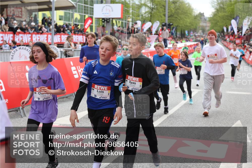 25.04.2026 - Das Zehntel Strokosch-Dieckow http://msf.ph/oto/9656405 25.04.2026 14:57:29 Ziel 15023, 15084, 15097, 15191, 15330, 15410, 15566, 15595, 15606, 15657, 15668, 15807, 15963, 16221, 16245, 16319, 16520, 16546, 16671, 16725, 16811, 16914, 17032, 17209, 17349, 17859, 17991 meine-sportfotos.de