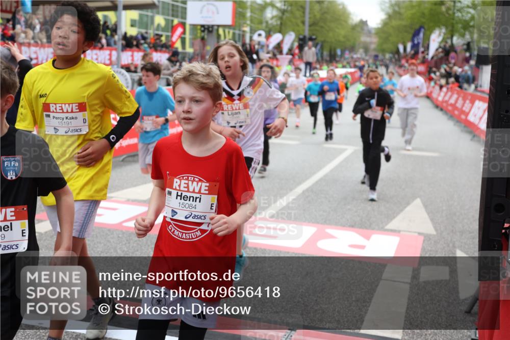 25.04.2026 - Das Zehntel Strokosch-Dieckow http://msf.ph/oto/9656418 25.04.2026 14:57:27 Ziel 15023, 15084, 15097, 15191, 15330, 15566, 15595, 15963, 16221, 16319, 16383, 16520, 16546, 16671, 16811, 16914, 17032, 17209, 17349, 17377, 17859, 17991, 18138, 18294 meine-sportfotos.de