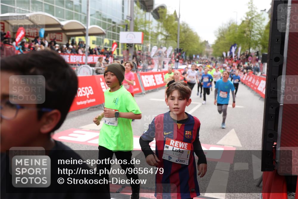 25.04.2026 - Das Zehntel Strokosch-Dieckow http://msf.ph/oto/9656479 25.04.2026 14:57:16 Ziel 15028, 15029, 15212, 15261, 15403, 15450, 15549, 15709, 15901, 15915, 15970, 16119, 16141, 16156, 16163, 16300, 16335, 16384, 16463, 16476, 16643, 16782, 16821, 16920, 16921, 17072, 17167, 17184, 17243, 17255, 17268, 17585, 17849, 17966, 17977 meine-sportfotos.de
