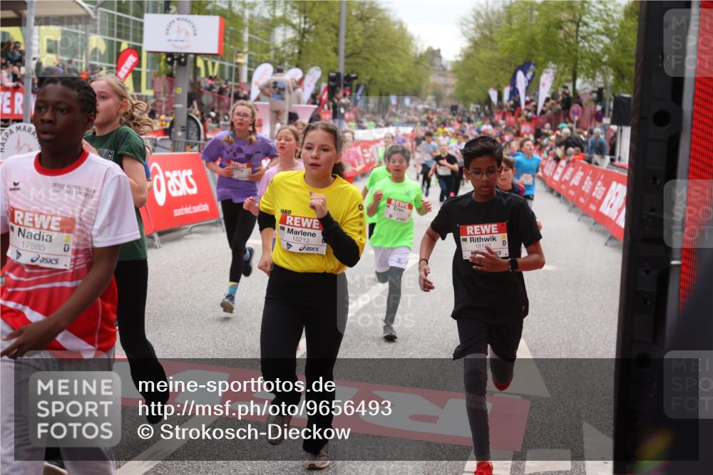 25.04.2026 - Das Zehntel Strokosch-Dieckow http://msf.ph/oto/9656493 25.04.2026 14:57:14 Ziel 15028, 15029, 15030, 15086, 15105, 15212, 15261, 15403, 15450, 15549, 15726, 15877, 15879, 15901, 15915, 15970, 16119, 16141, 16144, 16152, 16163, 16300, 16335, 16384, 16463, 16476, 16643, 16920, 16921, 17072, 17167, 17181, 17184, 17243, 17255, 17455, 17585, 17849, 17966, 17969, 17977 meine-sportfotos.de
