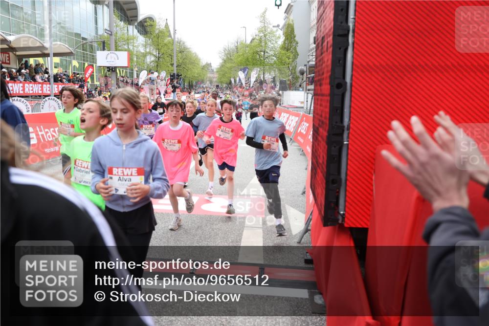 25.04.2026 - Das Zehntel Strokosch-Dieckow http://msf.ph/oto/9656512 25.04.2026 14:57:11 Ziel 15029, 15030, 15086, 15105, 15201, 15212, 15450, 15549, 15726, 15804, 15877, 15879, 15901, 15915, 16119, 16141, 16144, 16152, 16163, 16300, 16384, 16463, 16476, 16643, 16740, 16908, 16920, 16921, 17072, 17112, 17167, 17181, 17184, 17455, 17585, 17791, 17966, 17969 meine-sportfotos.de