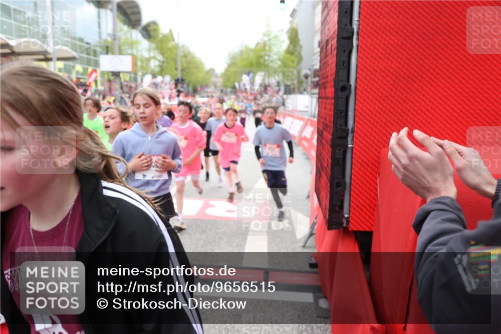 25.04.2026 - Das Zehntel Strokosch-Dieckow http://msf.ph/oto/9656515 25.04.2026 14:57:10 Ziel 15029, 15030, 15086, 15105, 15201, 15450, 15549, 15726, 15804, 15877, 15879, 16141, 16144, 16152, 16300, 16384, 16463, 16476, 16643, 16740, 16908, 16920, 16921, 17072, 17112, 17167, 17181, 17184, 17455, 17459, 17585, 17686, 17791, 17795, 17966, 17969 meine-sportfotos.de
