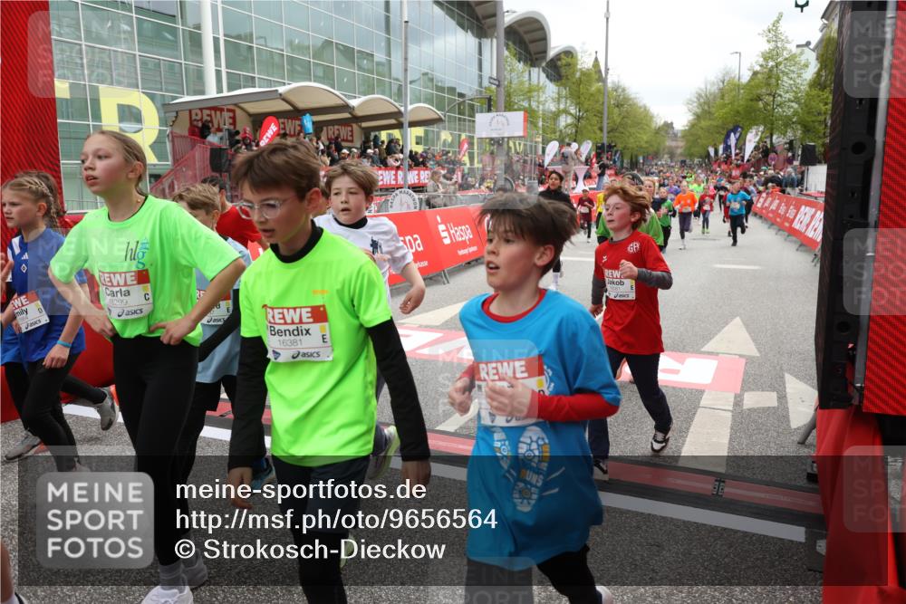 25.04.2026 - Das Zehntel Strokosch-Dieckow http://msf.ph/oto/9656564 25.04.2026 14:57:04 Ziel 15387, 15869, 16081, 16292, 16296, 16313, 16381, 16464, 16487, 16572, 16683, 16908, 17125, 17459, 17664, 17686, 17690, 17795, 17976, 18299 meine-sportfotos.de