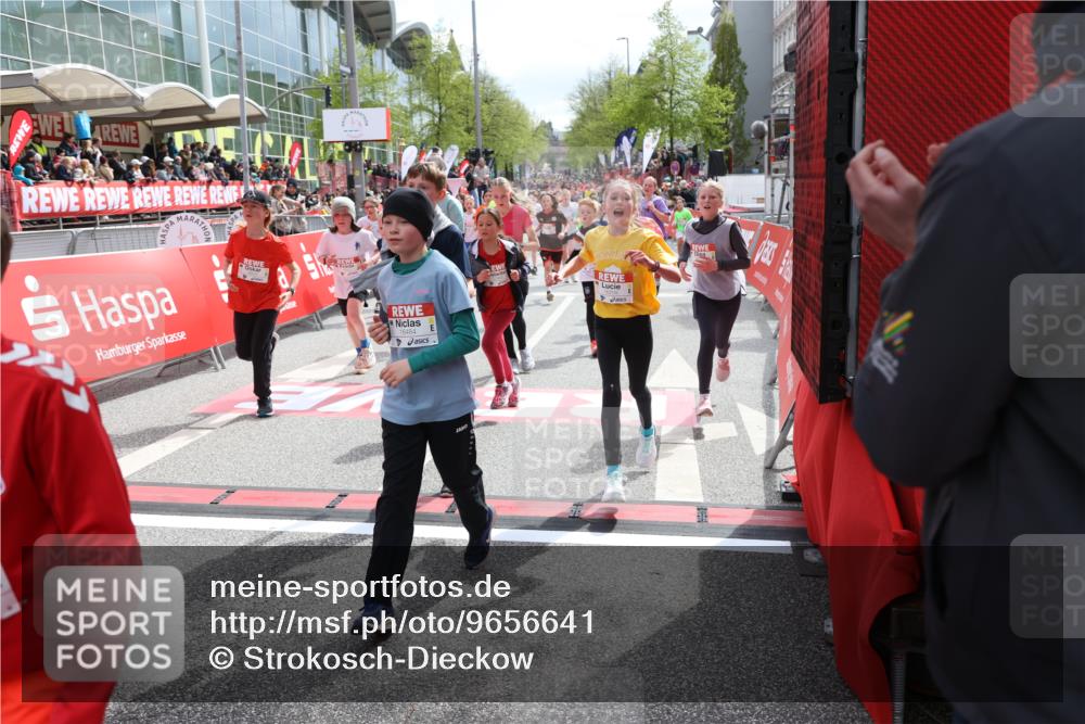 25.04.2026 - Das Zehntel Strokosch-Dieckow http://msf.ph/oto/9656641 25.04.2026 14:56:33 Ziel 15072, 15073, 15075, 15081, 15125, 15365, 15422, 15618, 15638, 15715, 16005, 16014, 16036, 16041, 16043, 16169, 16209, 16438, 16484, 16607, 16634, 16772, 16812, 16866, 16872, 16894, 16924, 17338, 17453, 17557, 17583, 17670, 17753, 17945, 17968, 18012, 18160 meine-sportfotos.de