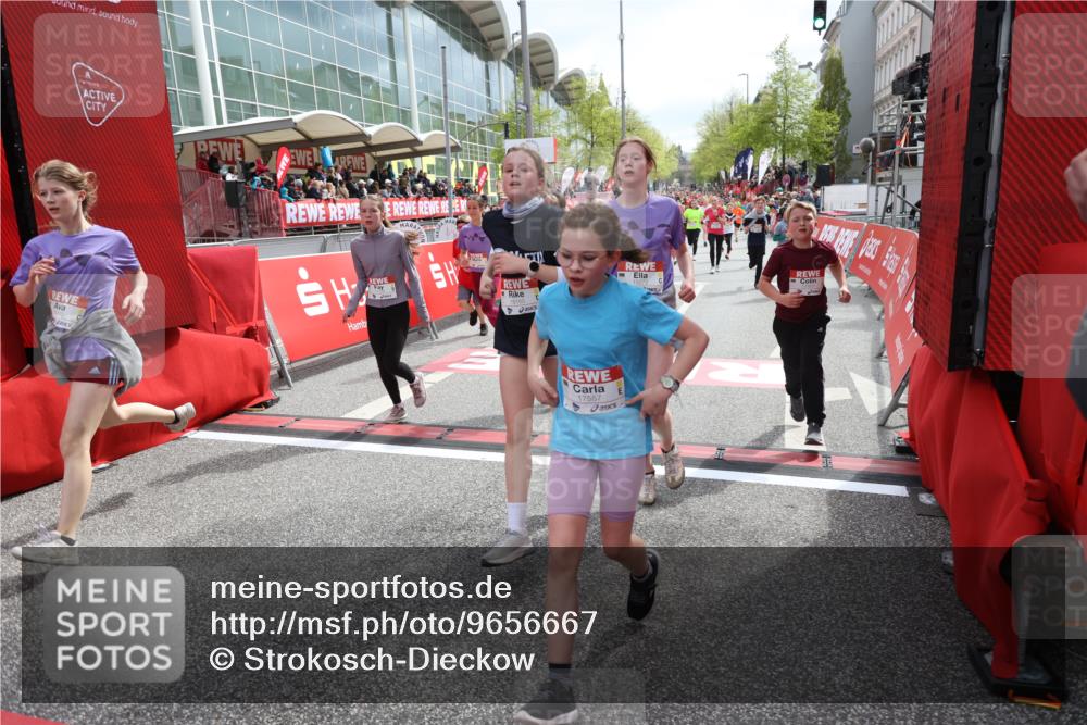 25.04.2026 - Das Zehntel Strokosch-Dieckow http://msf.ph/oto/9656667 25.04.2026 14:56:30 Ziel 15066, 15072, 15073, 15075, 15125, 15589, 15604, 15638, 15679, 15715, 16014, 16036, 16041, 16043, 16209, 16484, 16872, 17338, 17453, 17512, 17533, 17557, 17583, 17640, 17670, 17750, 18160, 18173 meine-sportfotos.de