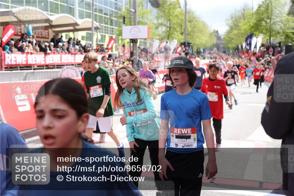 25.04.2026 - Das Zehntel Strokosch-Dieckow http://msf.ph/oto/9656702 25.04.2026 14:56:24 Ziel 15066, 15077, 15110, 15112, 15196, 15342, 15564, 15589, 15604, 15679, 15688, 15696, 15847, 15848, 16261, 16275, 16282, 16283, 16458, 16827, 17041, 17044, 17093, 17330, 17512, 17533, 17638, 17640, 17750, 17841, 18100, 18173, 18279 meine-sportfotos.de