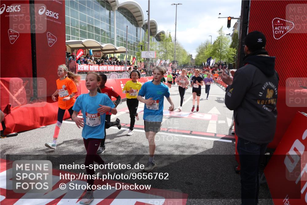 25.04.2026 - Das Zehntel Strokosch-Dieckow http://msf.ph/oto/9656762 25.04.2026 14:56:13 Ziel 15025, 15050, 15189, 15194, 15209, 15468, 15620, 15654, 15746, 15825, 16053, 16185, 16842, 16845, 16885, 17228, 17381, 17549, 18329 meine-sportfotos.de