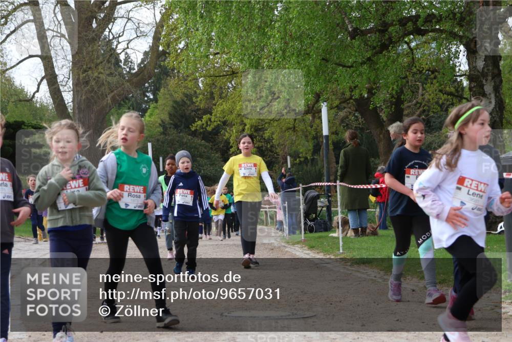 25.04.2026 - Das Zehntel Zöllner http://msf.ph/oto/9657031 25.04.2026 07:47:36 Laufen 771, 08510, 1973, 3681 meine-sportfotos.de