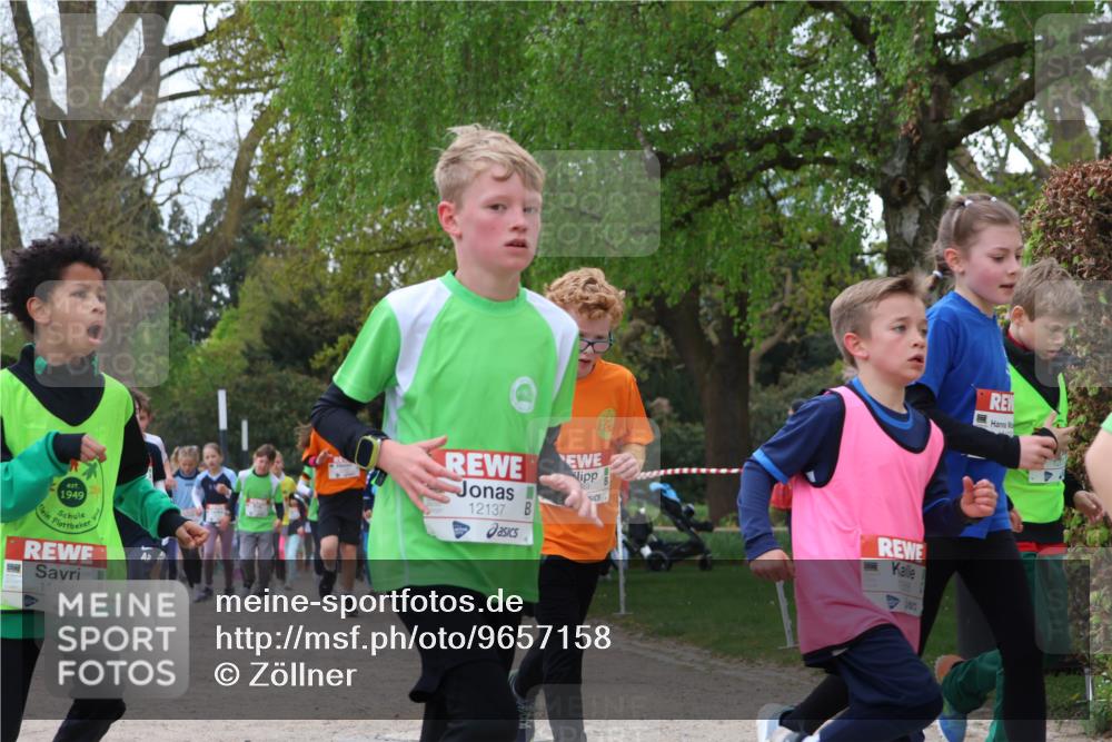 25.04.2026 - Das Zehntel Zöllner http://msf.ph/oto/9657158 25.04.2026 11:42:27 Laufen 1949, 11984, 12137, 70 meine-sportfotos.de