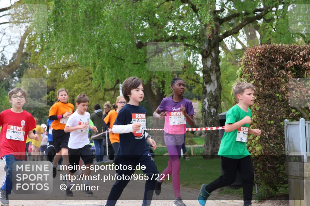 25.04.2026 - Das Zehntel Zöllner http://msf.ph/oto/9657221 25.04.2026 11:42:29 Laufen 10254, 10 meine-sportfotos.de