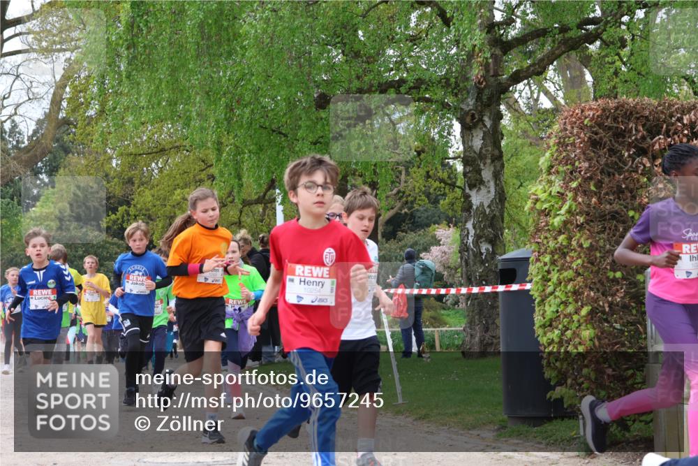 25.04.2026 - Das Zehntel Zöllner http://msf.ph/oto/9657245 25.04.2026 11:42:30 Laufen 10254, 102 meine-sportfotos.de