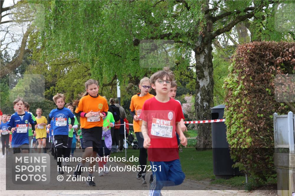 25.04.2026 - Das Zehntel Zöllner http://msf.ph/oto/9657251 25.04.2026 11:42:30 Laufen 10254 meine-sportfotos.de