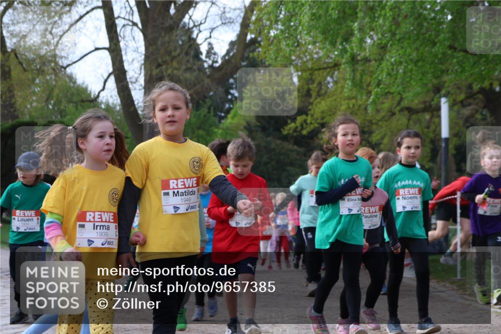 25.04.2026 - Das Zehntel Zöllner http://msf.ph/oto/9657385 25.04.2026 07:47:50 Laufen 1934, 1939, 1949, 2431, 3740 meine-sportfotos.de